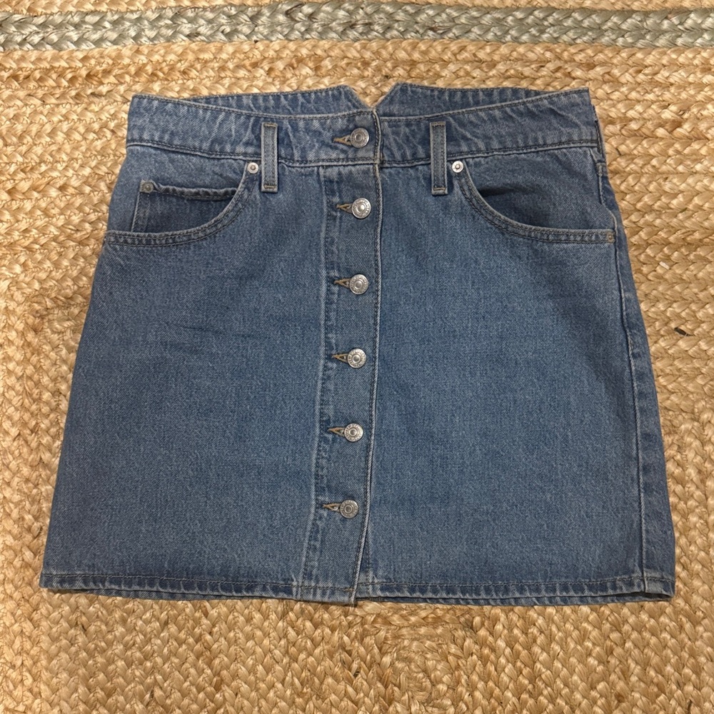 Levi’s Denim Button-Front Mini Skirt